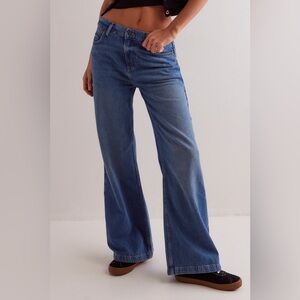 Free People We the Free The Stride Jean Walk Away Blue size 27 New with tags